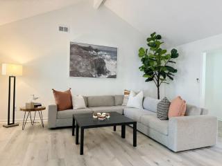 Modern Home Near Beach & City Dog Friendly - 0