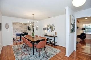 Large Family-Friendly Home w Spa Near Beach & City - 6