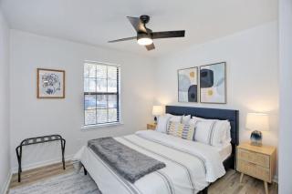 Large Family-Friendly Home w Spa Near Beach & City - 2