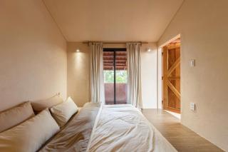 Hiuhill House - 1