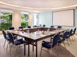 Grand Mercure Bali Seminyak - 8