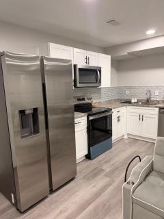 Brand-New 2-Bedroom , 3-Bed Modern Basement Suite - 6