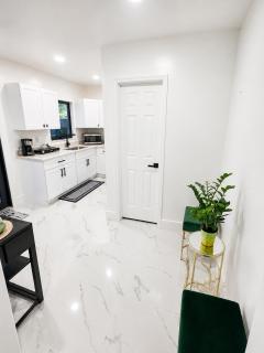 MG Realty Luxury Stay - 4