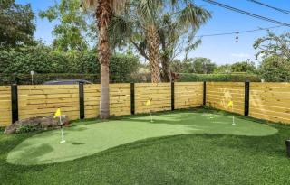Walk to Beach - Tropical Yard with Putting Green Villa - 3