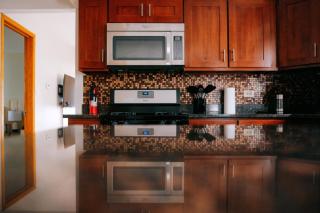 New Modern 3BR • Gym • Workspace • Quiet Location - 1
