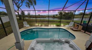 6BR Waterfront • Heated Pool • Hot Tub • Game Room - 9