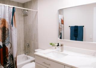 Modern Condo • Safe Chicago Stay Near O’Hare - 3