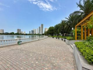 Peaceful Green Bay Studio Apartment for Couples and Business Guests Hanoi - 1