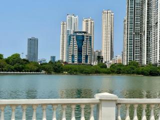Cozy Luxury Apartment with Large Window at Vinhomes Green Bay Hanoi - 2