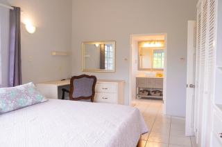 Spacious Apartment Mountain & Sea Views - 4