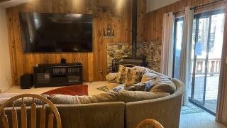 Moose Lodge 3 Level Sleeps 16 5 Min to Lake - 8