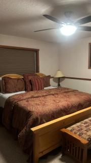 Moose Lodge 3 Level Sleeps 16 5 Min to Lake - 3