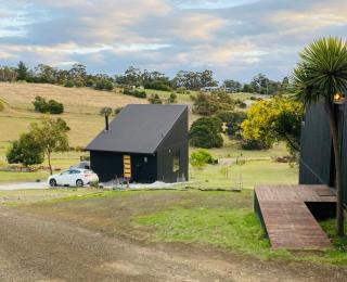 Architecturally Designed Rural Retreat 3 bedroom HOUSE or 1 bedroom CABIN with more than 150 five stars rating - 7