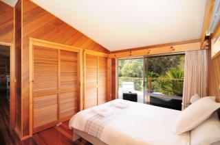 The Hideaway - beach home with large deck - 2