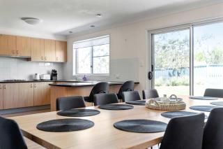 Amalena by the sea - Vincentia 5BR home with pool - 2