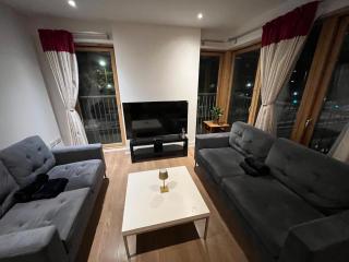 Glasgow Bright Modern Apartment - 8