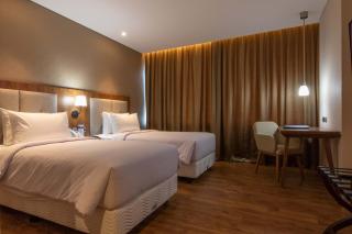 Avenzel Hotel & Convention Cibubur - 9