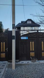 Комната в частном доме где проживает семья - 7
