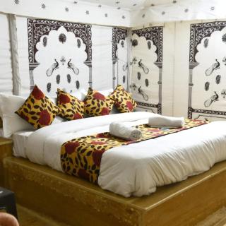 Big Brand Desert Camp - 5
