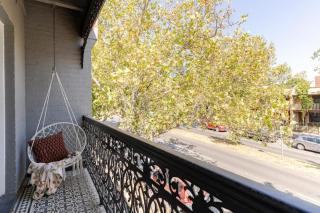 Chic Carlton Retreat - Rooftop, Central, Spacious - 1