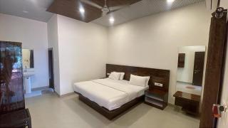 The Byke Laxmi Resort - 4