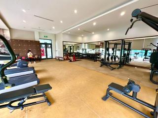 Modern Minimalist Studio with Skyline View in Vinhomes Green Bay Hanoi - 2