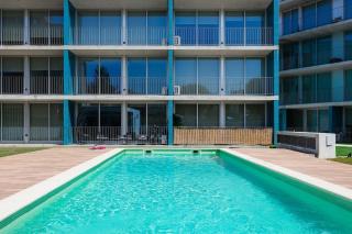 Espinho Sunny Vibes & Balcony with Pool - 9