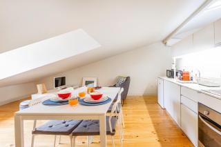 Oporto Loft with Mezzanine - 3