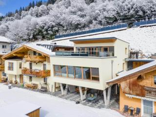 Chalet in Stuhlfelden near Ski Slopes - 7