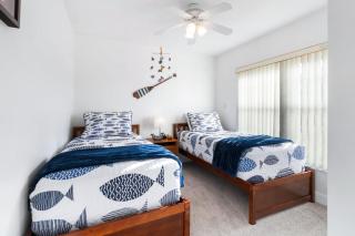 255 Corona Ave - 1