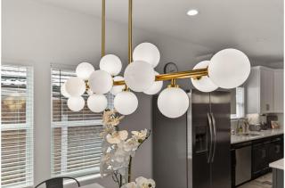 Lovely and Stylish Modern Home Near Downtown - 3