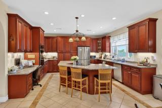 Milford Quiet Coastal Retreat 3BR Sleeps 8 home - 6
