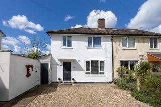 Luxury 2BR Cambridge House | Hot Tub & Pool Table - 8