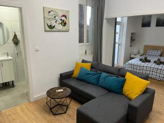 Castle View Apartments - 6