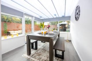 Luxury 2BR Cambridge House | Hot Tub & Pool Table - 4