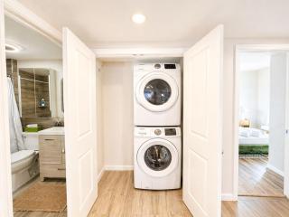 Perfect Yale Stay | Spacious 4BR | Guest Favorite - 8