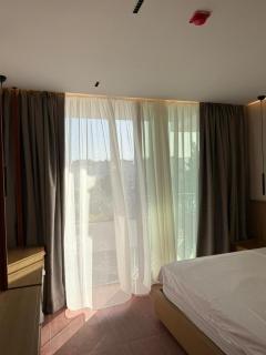 Greg Hotel - 7