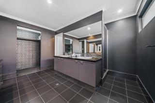 Garrison Cottage - 1