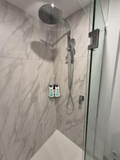 Cosy CBD 1 Bedroom Apartment - 4