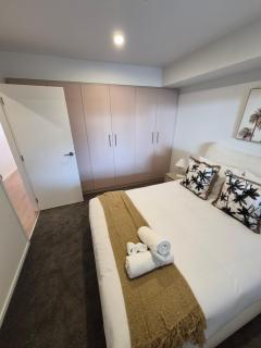 Cosy CBD 1 Bedroom Apartment - 7