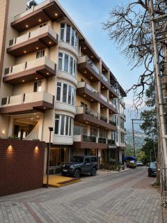 The Zinnia Castle- Dharamshala # Centrally Heated & Air Cooled # Premium Rooms # Lift # Bar # Terrace # Big Parking # Near market # Top Rated # Property of the year - 8
