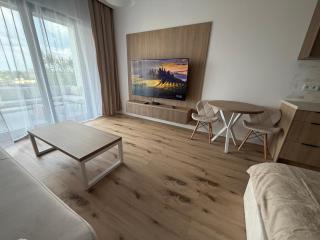 77 Apartament - 1