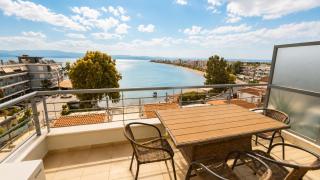 Beachfront Penthouse with Seaview - 5