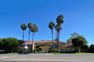 Best Western Plus Newport Mesa Inn - 6
