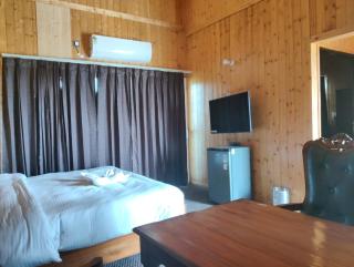 Thorn Kitchen & Hideaway - 2