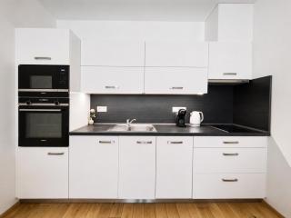Lovely studio apartment, Free parking 1,55 hight - 9