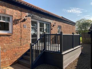 Elmwood Cottage - 1
