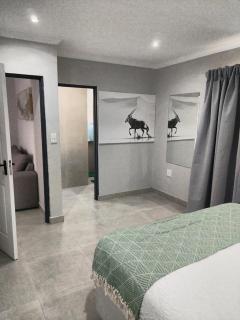 Phumlani Lodge - 8