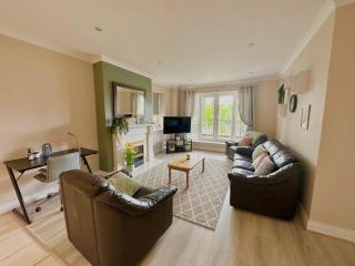 Galway City - Holiday Village Apartment - 8