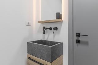 Luxury Grey Residence - Free Parking - 6